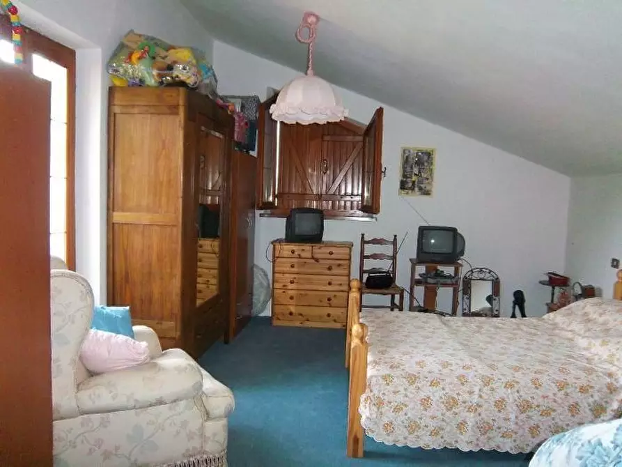 Immagine 19 di Villa in vendita  a Sarzana