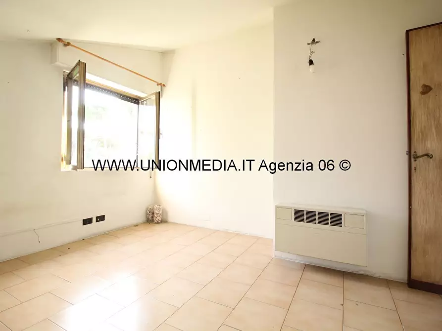 Immagine 8 di Attico in vendita  a Massa