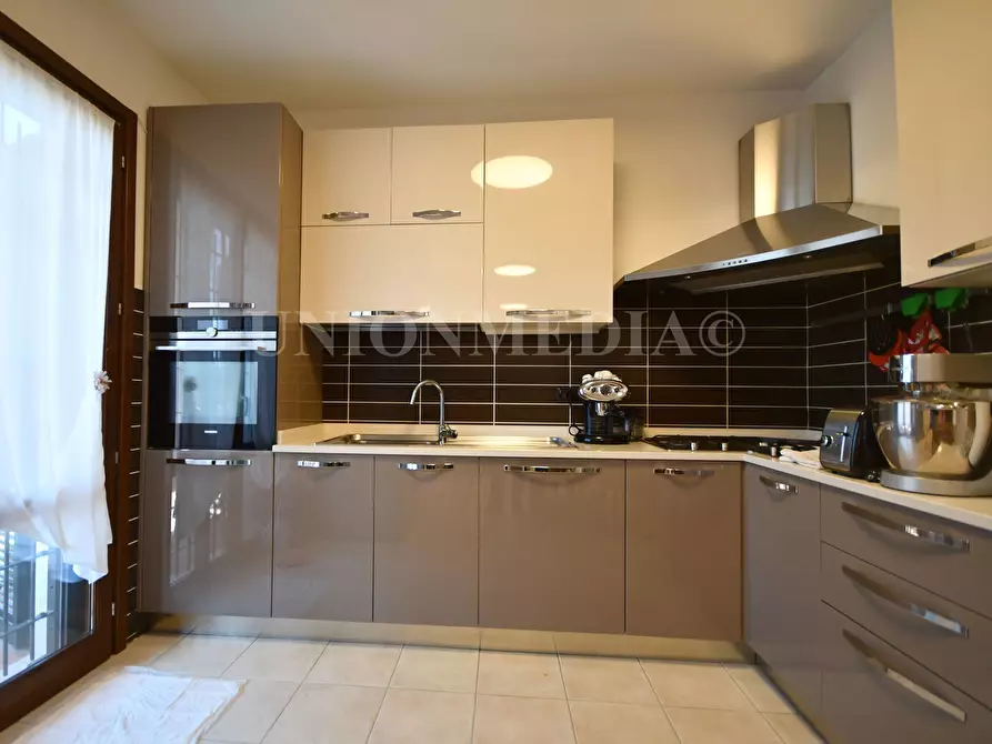 Immagine 26 di Villa in vendita  in Via sarzanello a Sarzana