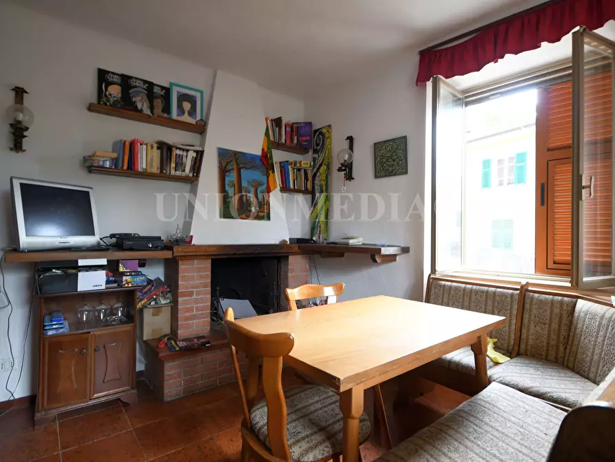 Immagine 5 di Appartamento in vendita  in Via Carignano a Fosdinovo