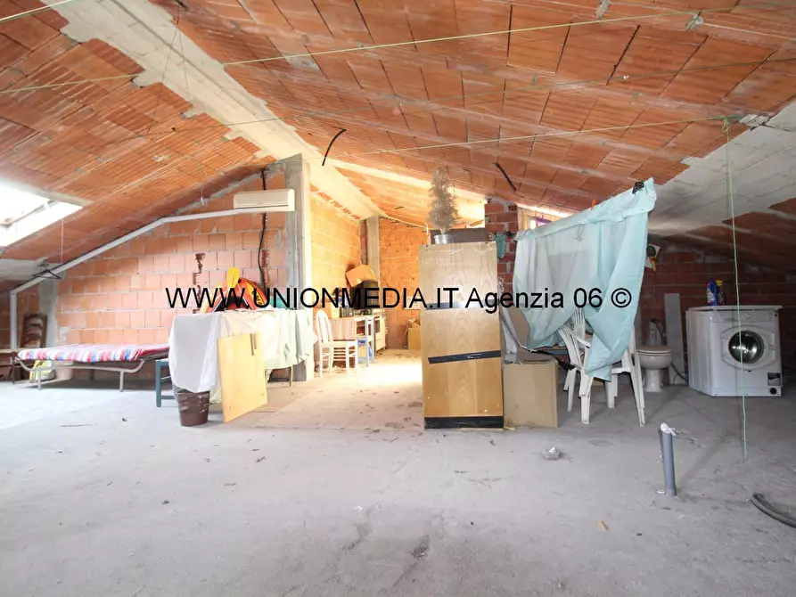 Immagine 16 di Attico in vendita  a Massa