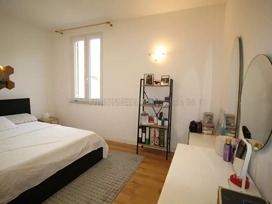 Immagine 12 di Appartamento in vendita  a Vezzano Ligure