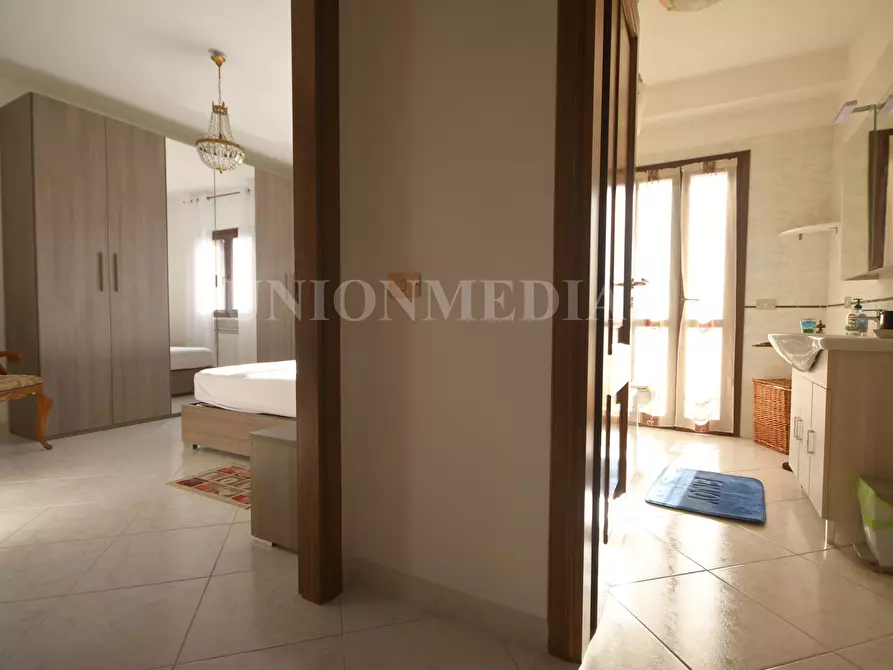 Immagine 10 di Appartamento in vendita  in Via Castiglioni a Santo Stefano Di Magra