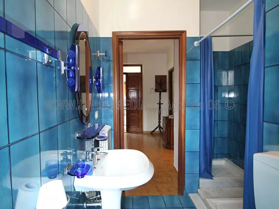 Immagine 14 di Casa indipendente in vendita  a Sarzana