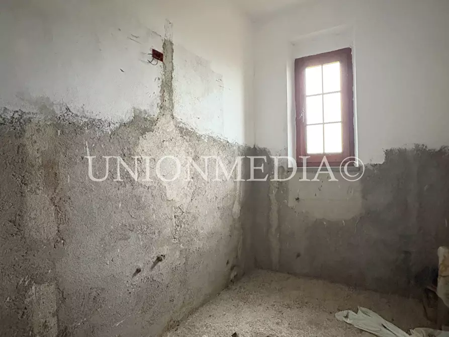 Immagine 10 di Casa bifamiliare in vendita  a Follo