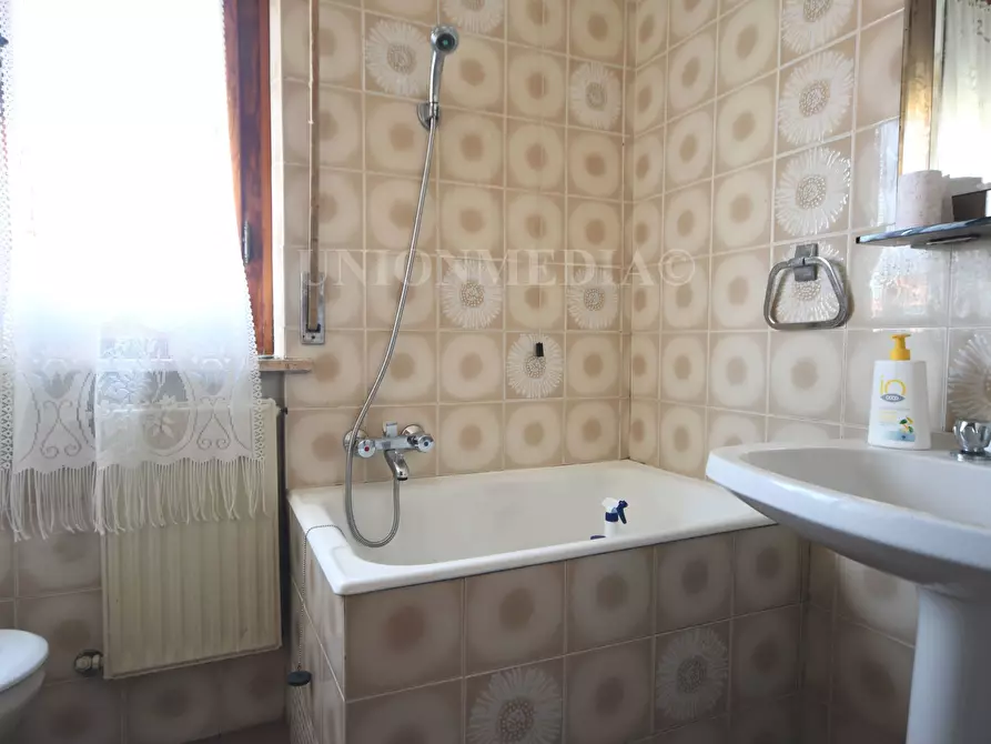 Immagine 18 di Appartamento in vendita  in Via Paolo Diana a Sarzana