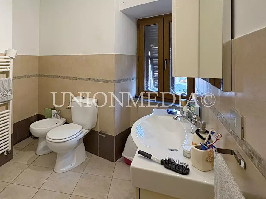 Immagine 13 di Appartamento in vendita  in Via Roma a Santo Stefano Di Magra