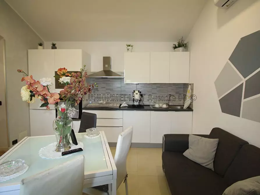 Immagine 14 di Appartamento in vendita  a Sarzana