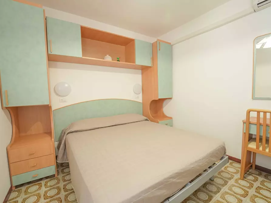 Immagine 45 di Palazzo in vendita  in Via Albio Tibullo 40 a Bellaria-Igea Marina