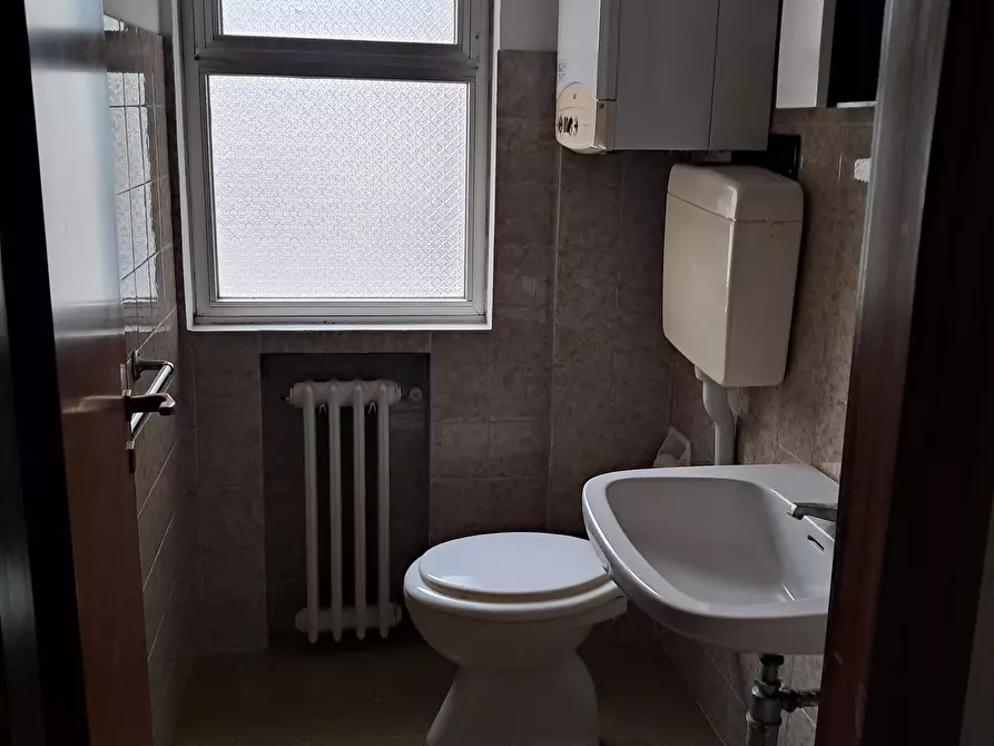 Immagine 2 di Ufficio in vendita  a Santarcangelo Di Romagna