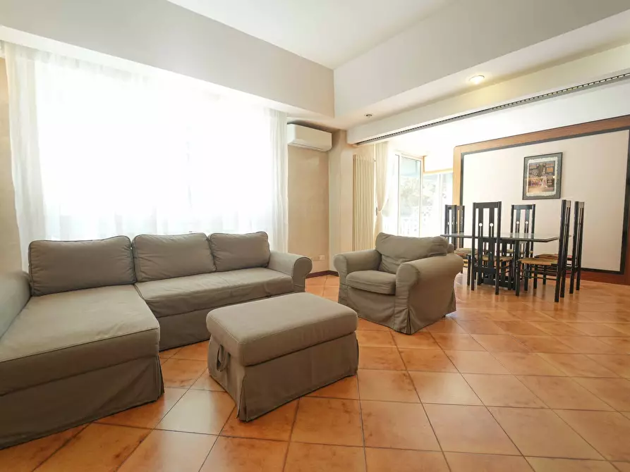 Immagine 4 di Quadrilocale in vendita  in Viale Dante 7 a Riccione