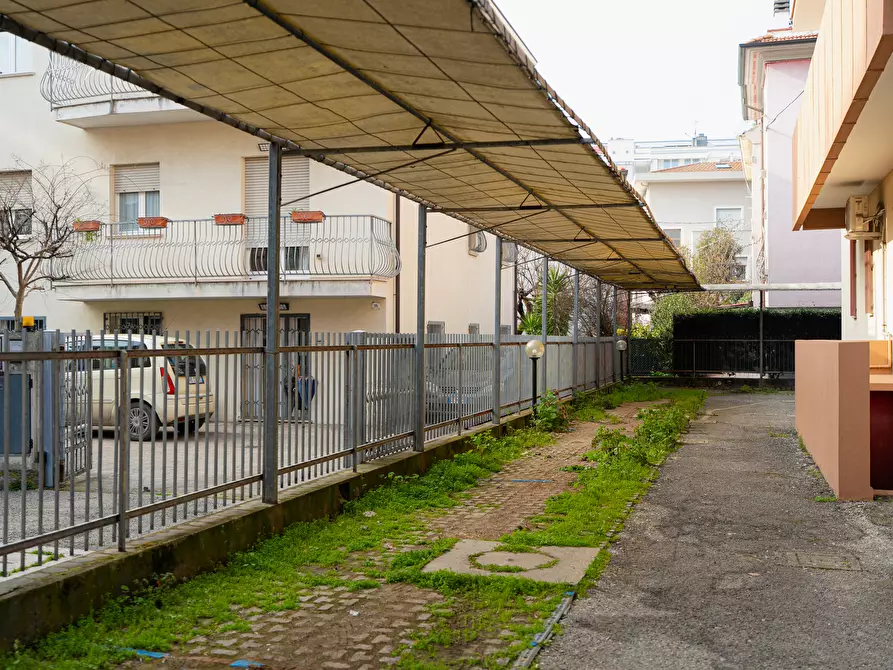 Immagine 31 di Bilocale in vendita  in Via Leptis Magna 2 a Rimini