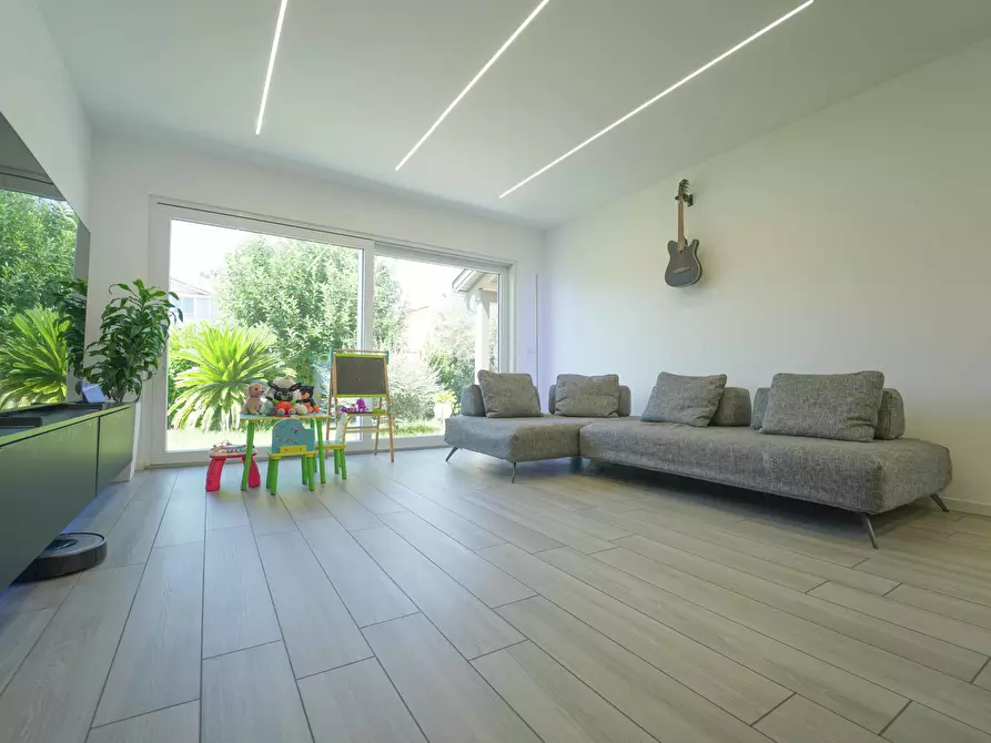 Immagine 5 di Villa in vendita  in Via Primo Targhini 4101 a Cesena