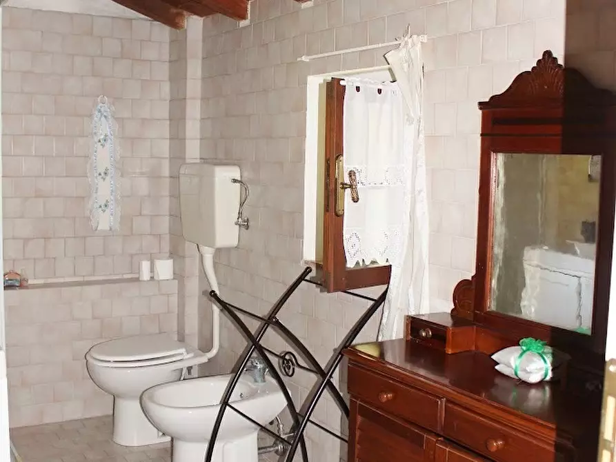 Immagine 21 di Rustico / casale in vendita  a Rimini