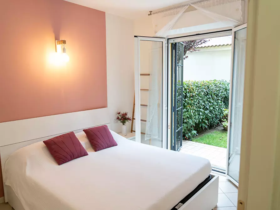 Immagine 20 di Bilocale in vendita  in Viale Catalani 20 a Riccione