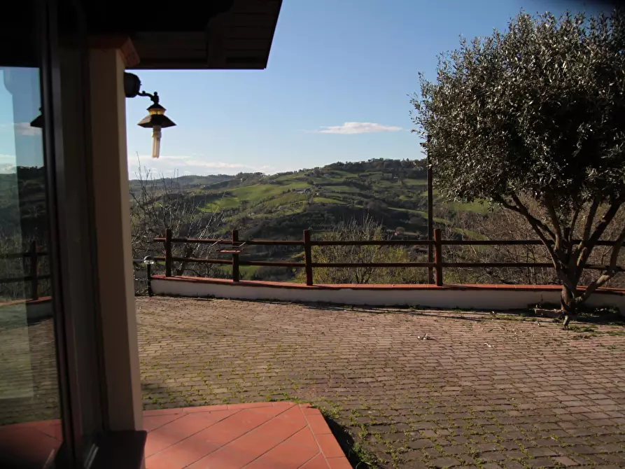 Immagine 10 di Villa in vendita  in Via Tomassini 18 a Borghi