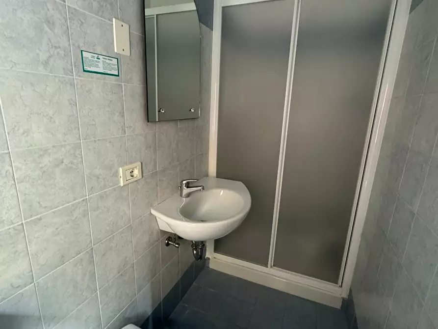 Immagine 18 di Capannone industriale in vendita  a Rimini