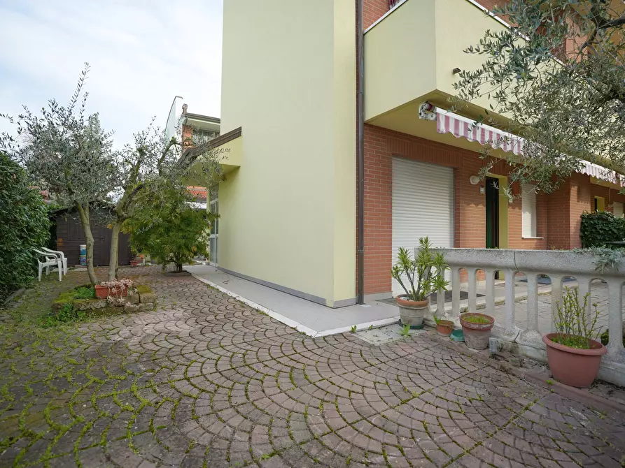 Immagine 21 di Villetta a schiera in vendita  in Via Omo Bottego a Bellaria-Igea Marina