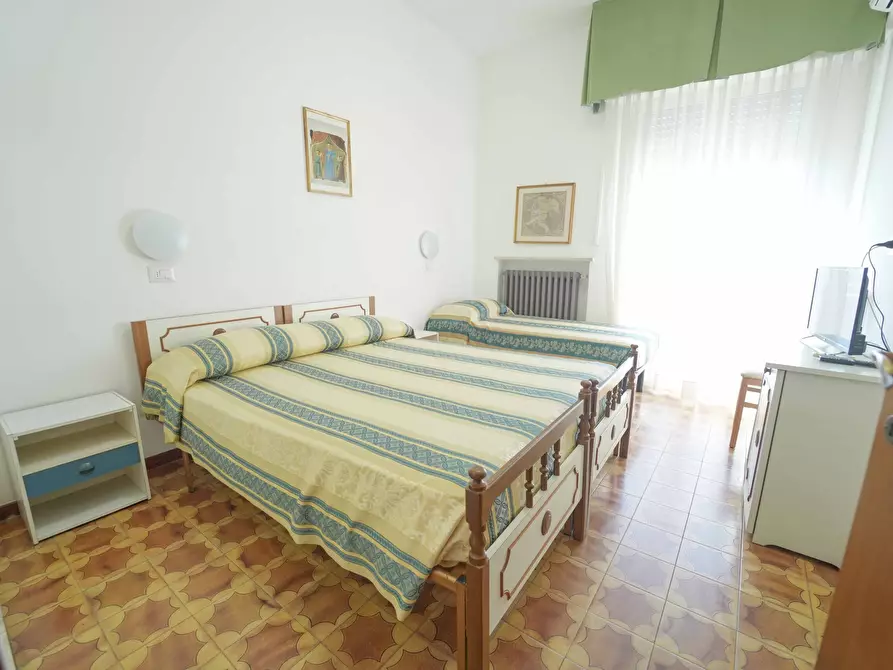 Immagine 33 di Palazzo in vendita  in Via Albio Tibullo 40 a Bellaria-Igea Marina