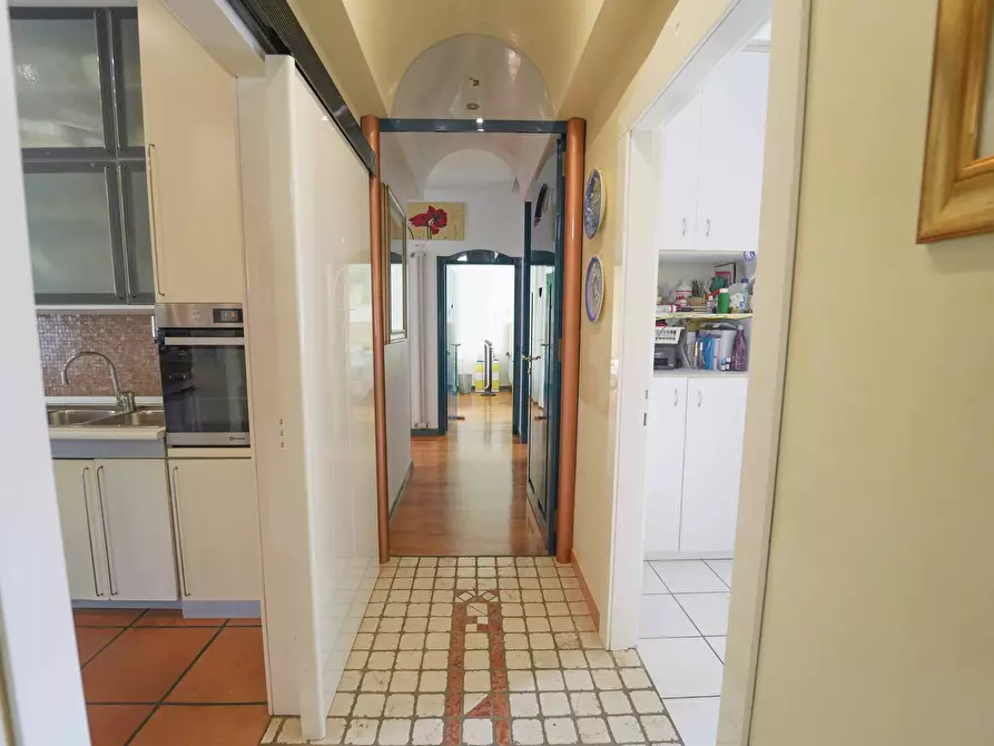 Immagine 11 di Villa in vendita  in Via Laerte Rolfini a Rimini