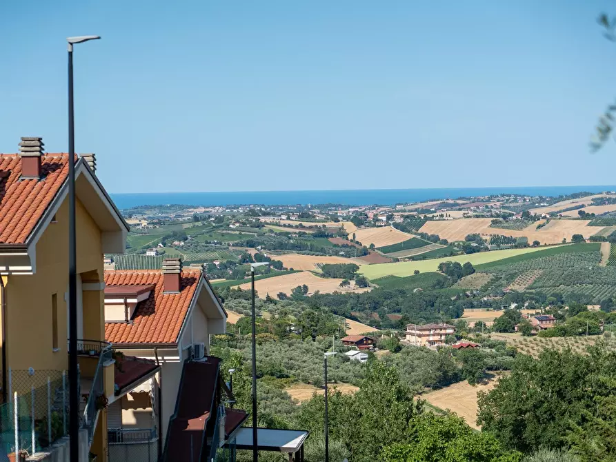 Immagine 41 di Trilocale in vendita  in Via Ugo Foscolo 87 a Montescudo-Monte Colombo