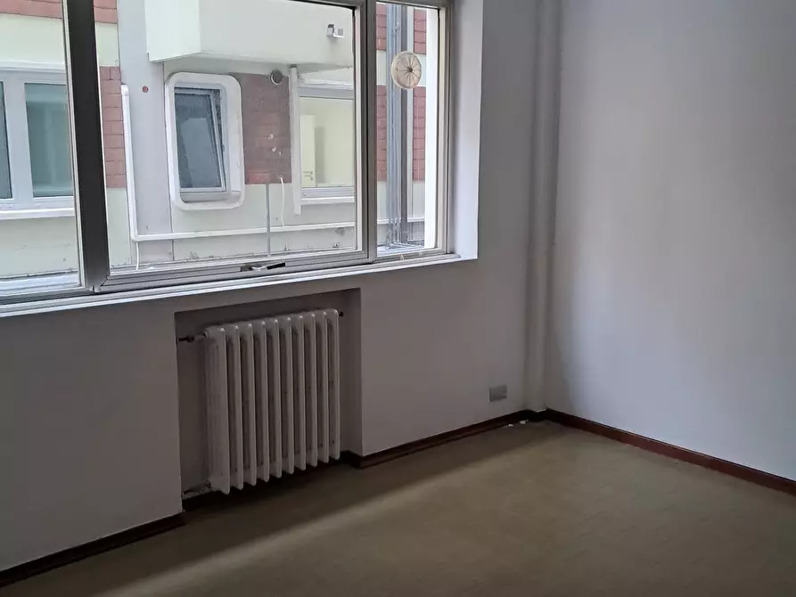 Immagine 9 di Ufficio in vendita  a Santarcangelo Di Romagna