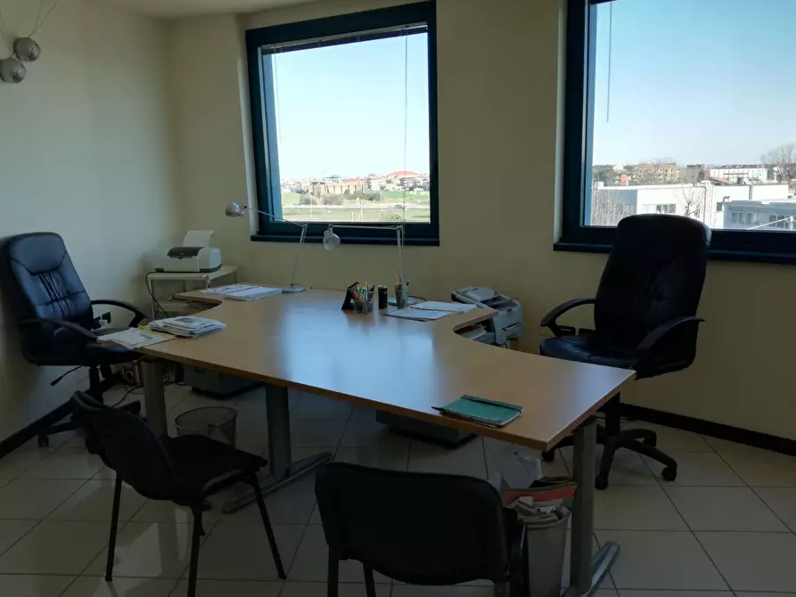 Immagine 1 di Ufficio in affitto  in Viale Circonvallazione nuova a Rimini