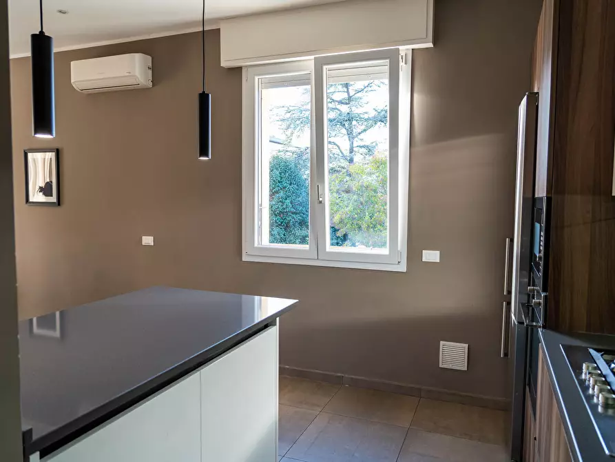 Immagine 5 di Quadrilocale in vendita  in Viale San Gottardo a Rimini