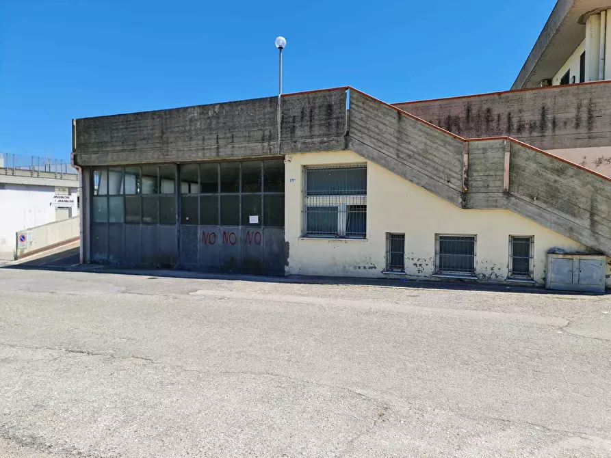 Immagine 3 di Magazzino in affitto  in Via Marecchiese 273b a Rimini