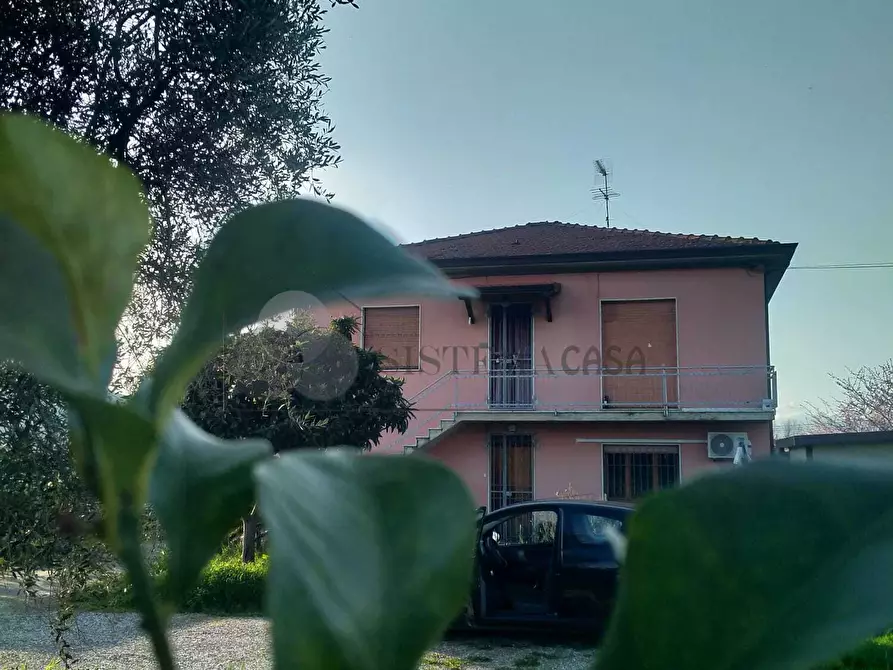 Immagine 11 di Casa indipendente in vendita  a Sarzana
