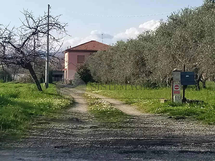 Immagine 2 di Casa indipendente in vendita  a Sarzana