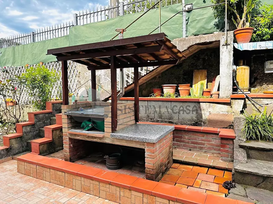 Immagine 47 di Villa in vendita  in Via 1º Maggio 12 a Follo