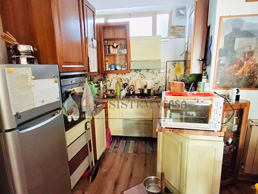 Immagine 8 di Porzione di casa in vendita  a Follo