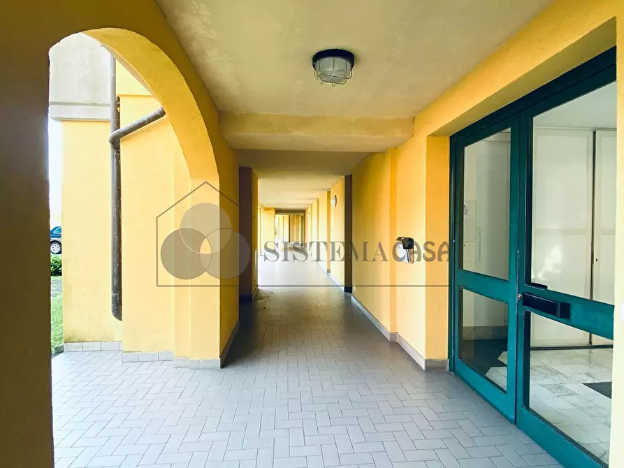 Immagine 25 di Quadrilocale in vendita  in Via Brigate partigiane 94 a Follo