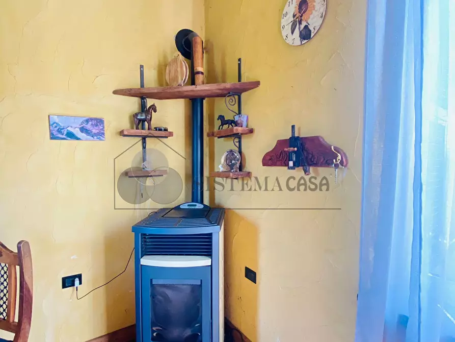 Immagine 8 di Porzione di casa in vendita  in Via Stazione 25 a Follo