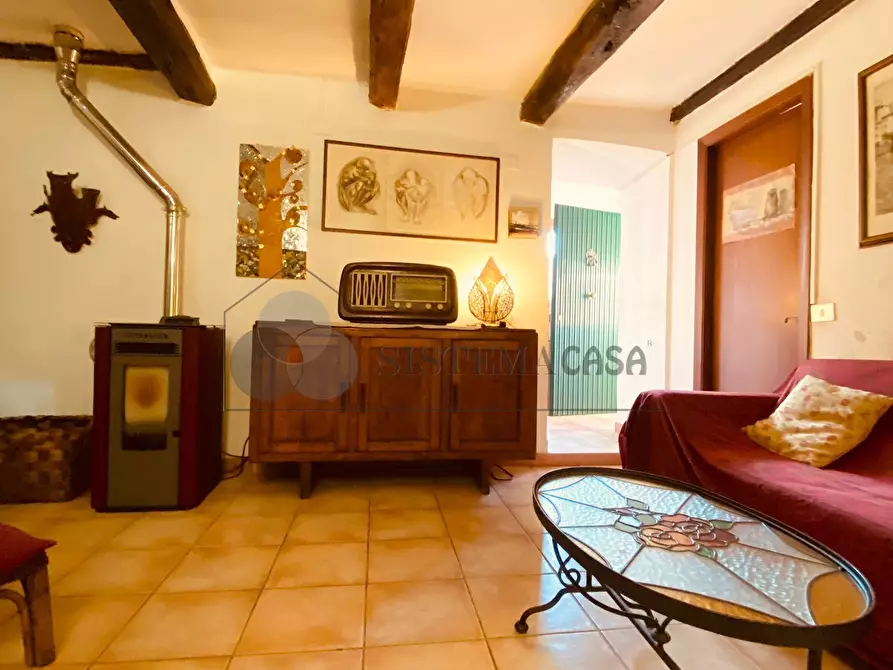 Immagine 7 di Rustico / casale in vendita  in Via Borgo di Sopra Giucano 10 a Fosdinovo