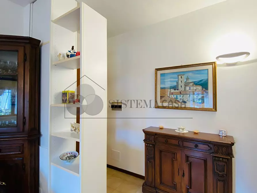 Immagine 11 di Trilocale in vendita  in Piazza Garibaldi 9 a Follo