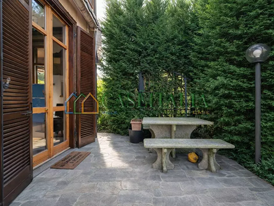 Immagine 15 di Villa in vendita  in Piazza Stazione 2 a Rosta