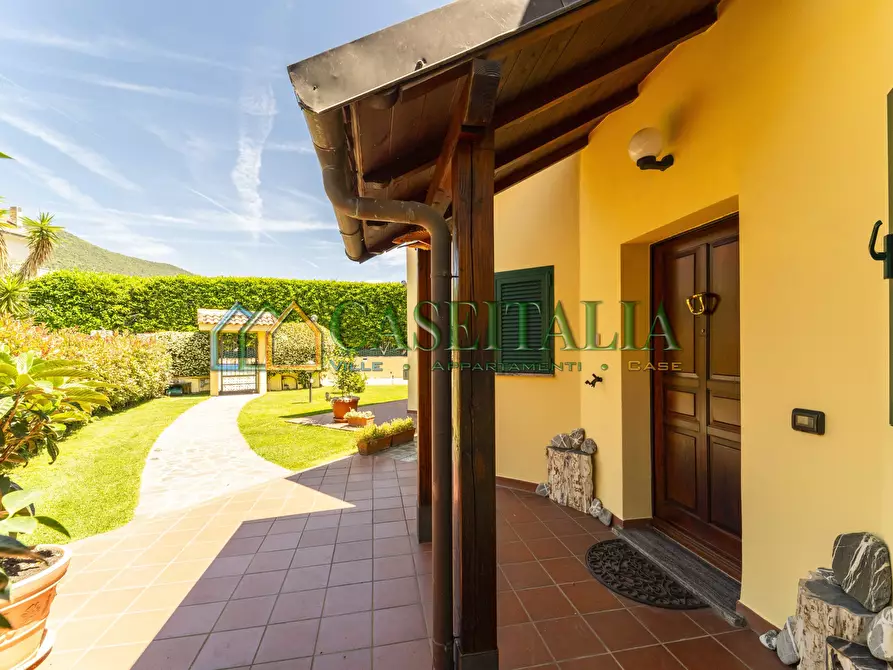 Immagine 7 di Casa indipendente in vendita  a Cisano Sul Neva