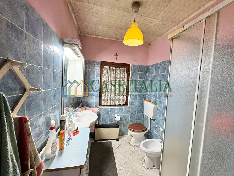 Immagine 29 di Villa in vendita  in via vignole 3 a Montafia