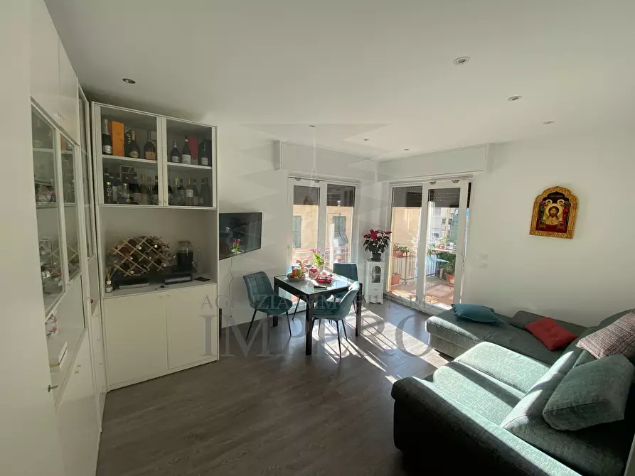 Immagine 1 di Trilocale in vendita  in Via Milite Ignoto 1 a Ventimiglia