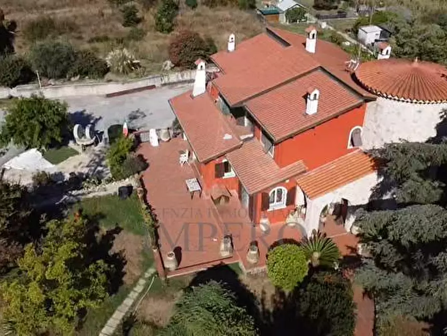 Immagine 1 di Villa in vendita  in via de amicis 1 a Ventimiglia