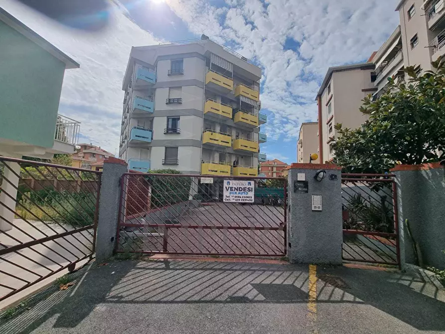Immagine 2 di Garage in vendita  in Vicolo Arene 14 a Ventimiglia