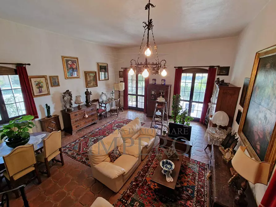 Immagine 3 di Villa in vendita  in Via Nervia 46 a Ventimiglia