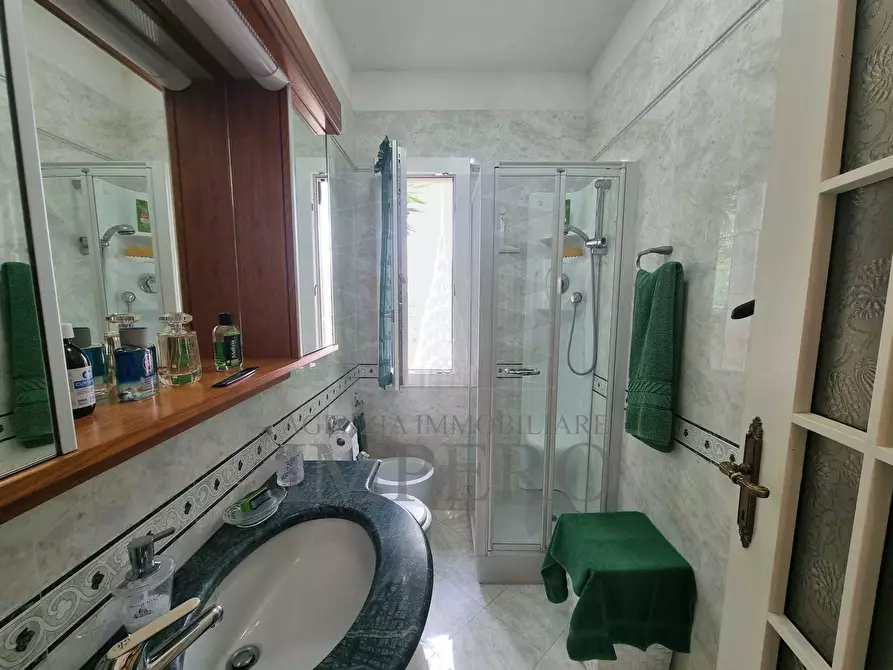 Immagine 42 di Villa in vendita  in Via Gallardi 63 a Ventimiglia