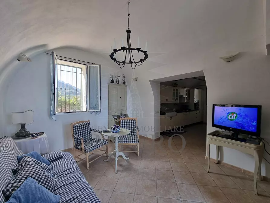 Immagine 11 di Villa in vendita  in Corso Francia 108 a Ventimiglia
