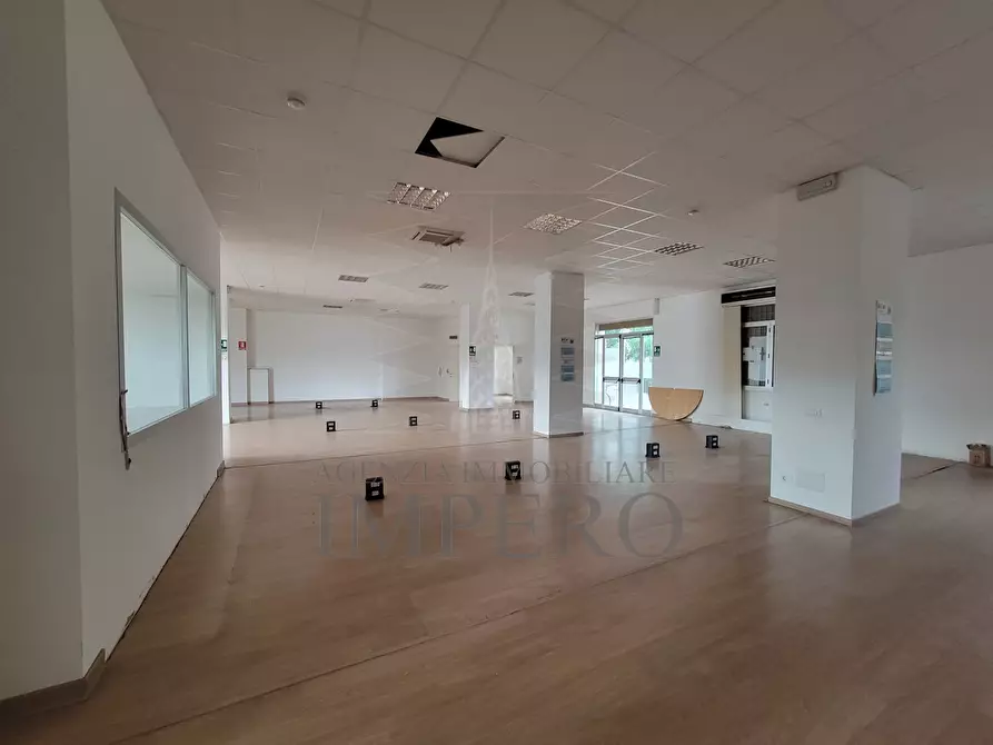 Immagine 1 di Attività artigianale in vendita  in Via Cornelio Tacito 12/B12/b a Ventimiglia