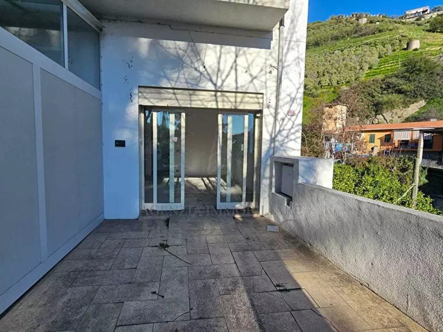 Immagine 4 di Locale commerciale in vendita  in Corso Nizza 97F a Ventimiglia