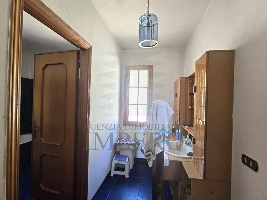 Immagine 38 di Villa in vendita  in Via Nappio 1 a Ventimiglia