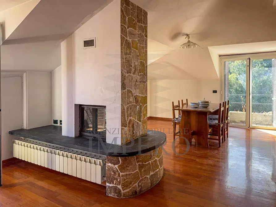 Immagine 2 di Pentalocale in vendita  in Località Gray 14 a Camporosso